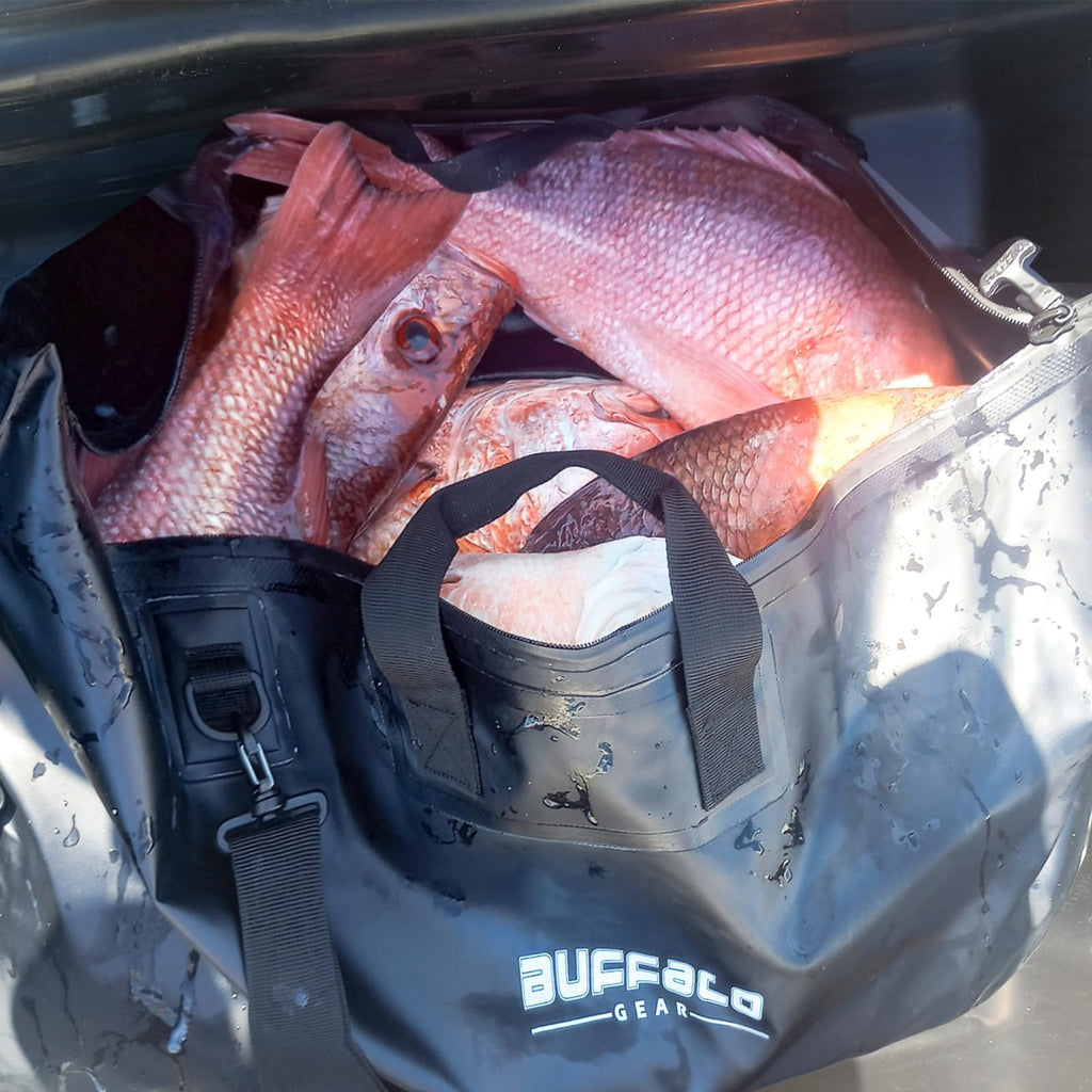 25’’ Waterproof Fish Bag with Aerator Pocket - Cooler