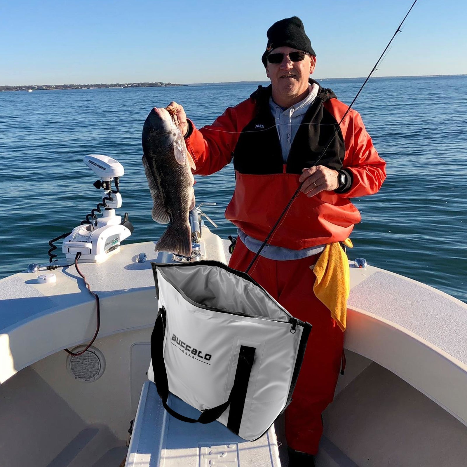 27QT Fish Bag Cooler With Flat Bottom | Color: White Gray