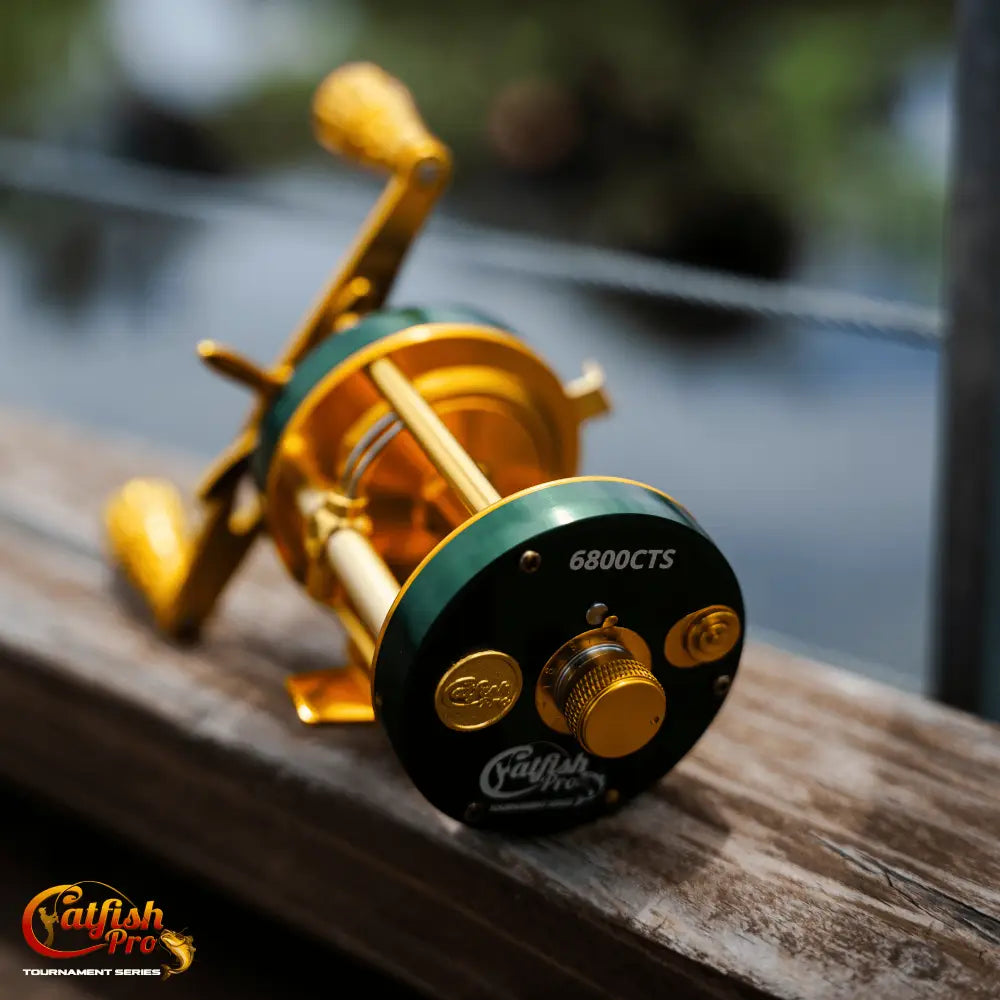 6800 CTS Round Baitcaster Reel | Hand: Right Left - Catfish