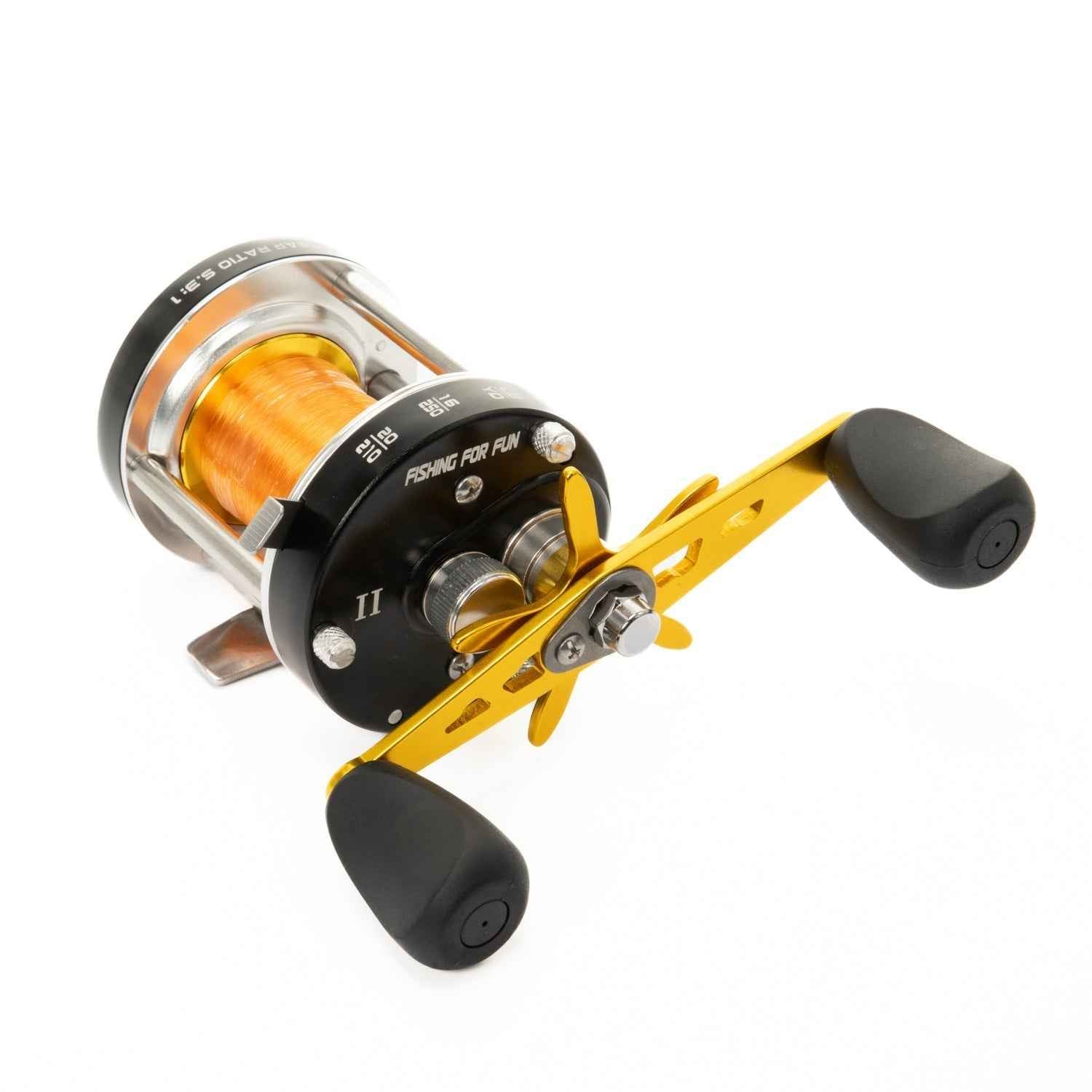 Catfish Pro Round Baitcaster Reel - Right